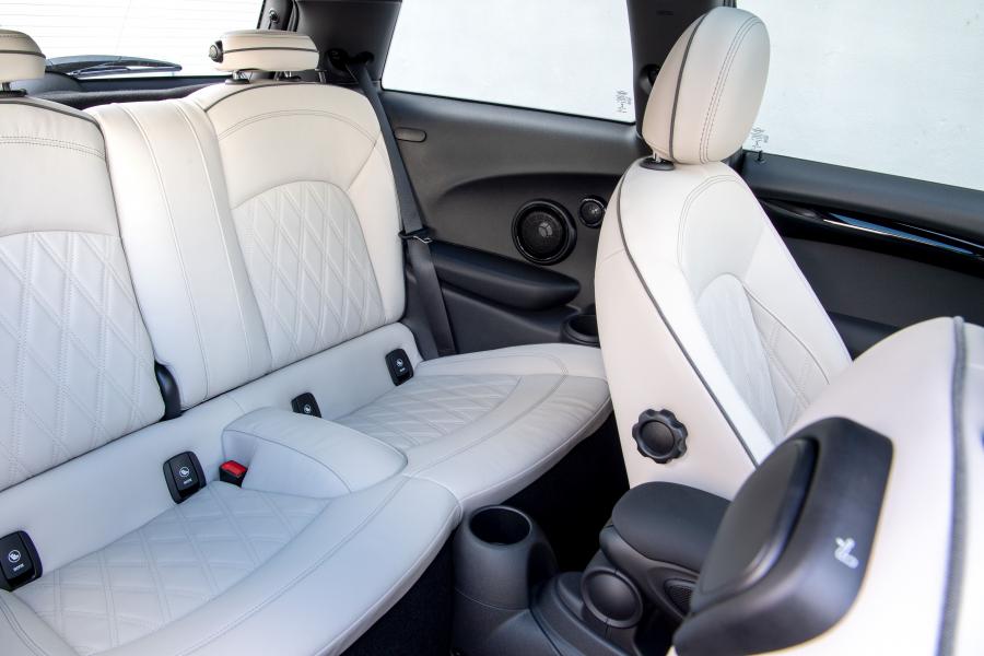 Интерьер Mini Cooper SE (F56) 2020 года  (NA) (фото 300 из 342)